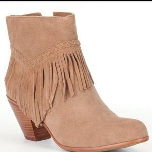 GIANNI BINI Fringe Tan Suede Ankle Boots EUC Size 8